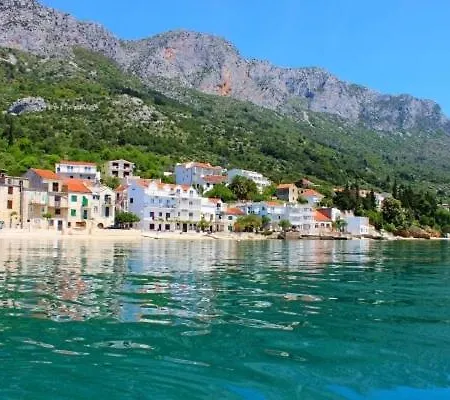 In With Seaview, Terrace, Air Condition, Wifi Appartement Brist