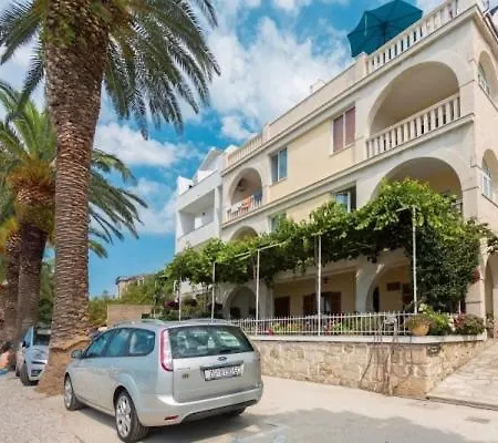 Appartement In With Seaview, Terrace, Air Condition, Wifi Brist