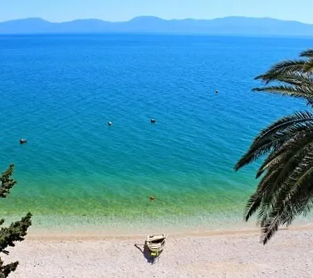 In With Seaview, Terrace, Air Condition, Wifi *